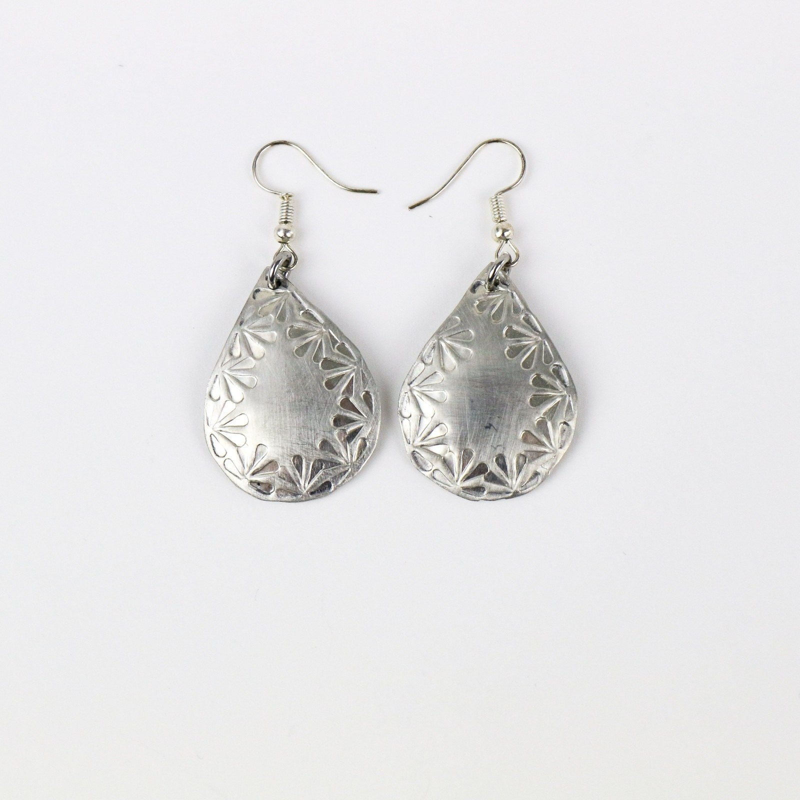 Daisy Teardrop Pewter Earring - Khutsala™ Artisans